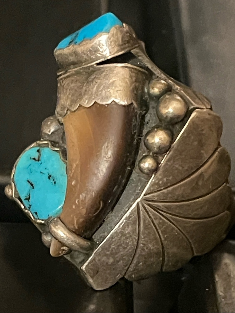 Vintage Native American, claw and Turquoise silver ring size 9 1/2